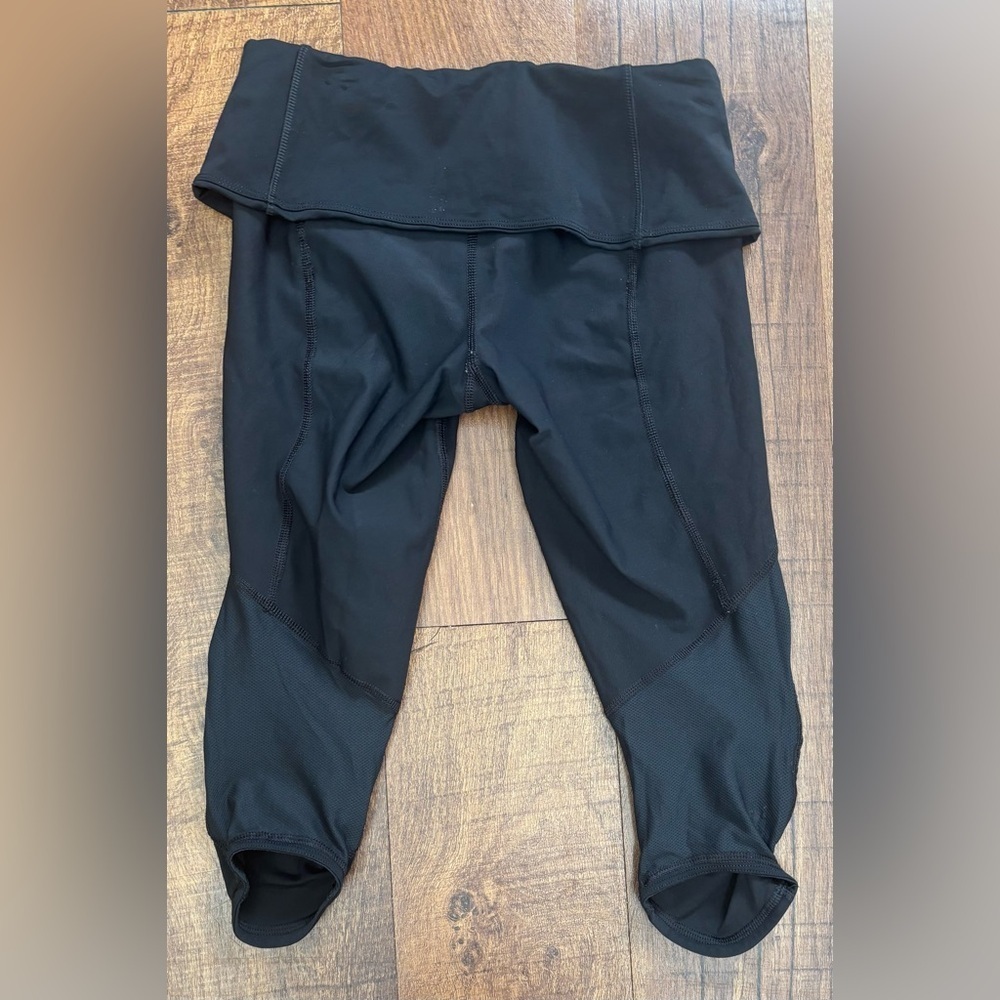 Lululemon Inspire Crop running women’s activewear leggings Sz 4